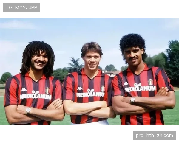 布斯克茨与克罗斯控球模式差异如何驱动体系分化